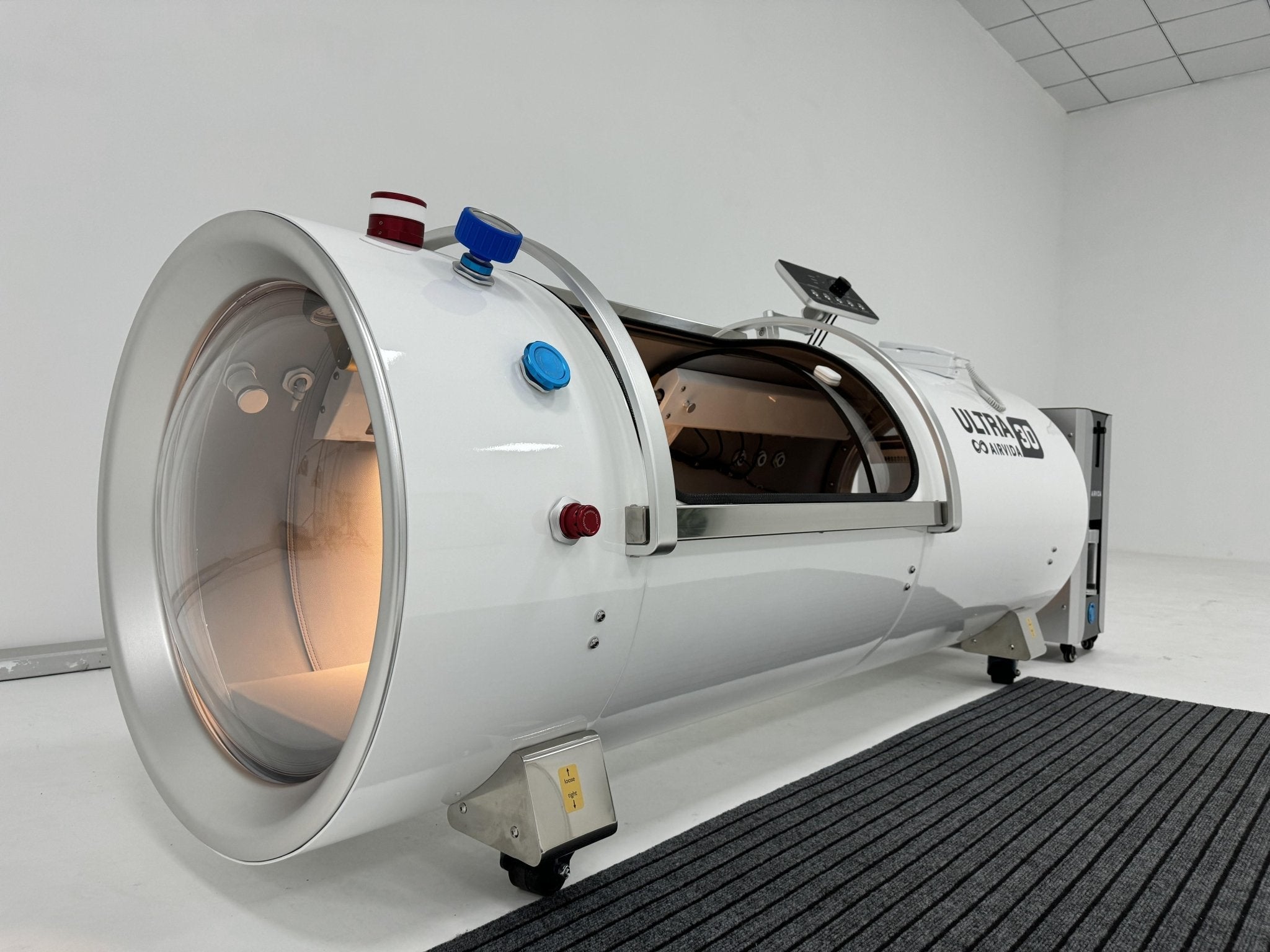 Airvida Ultra  1.3-2.0 ATA Hard Shell Lying Hyperbaric Chambers