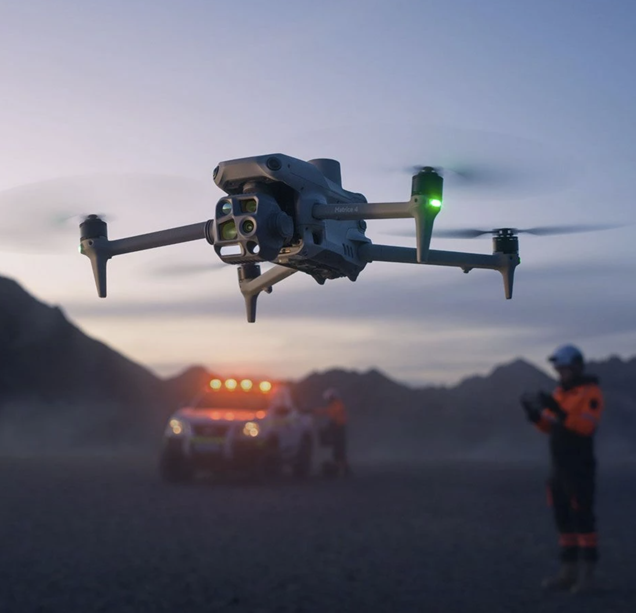 DJI Mini 4 Pro, an all-in-one mini aerial camera from DJI, is an entry-level drone that intelligently follows panoramic shooting